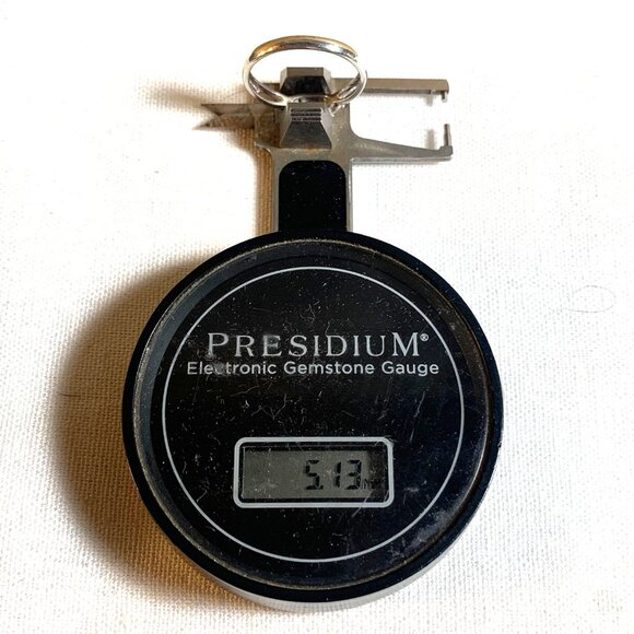 VTG Sterling Silver 925 CZ Prong Set Three Stone Engagement Style Ring Size 9 - Picture 8 of 9